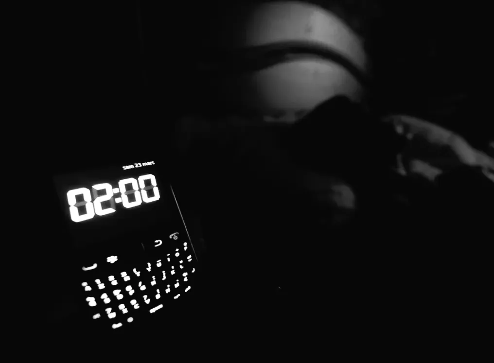 Вчені попереджають: цей звичка сну може бути раннім симптомом деменції.