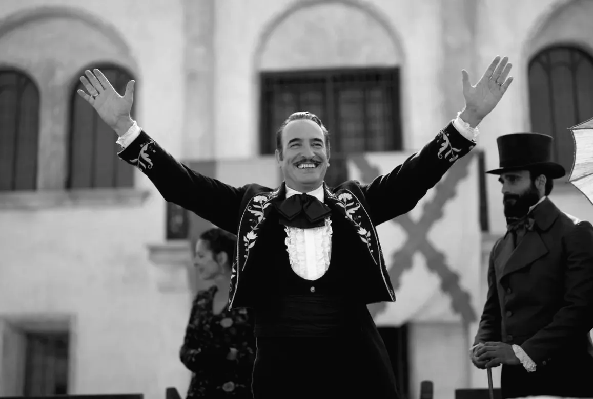 Фільм "Зорро" з актором Жаном Дюжарденом проданий у Північну Америку