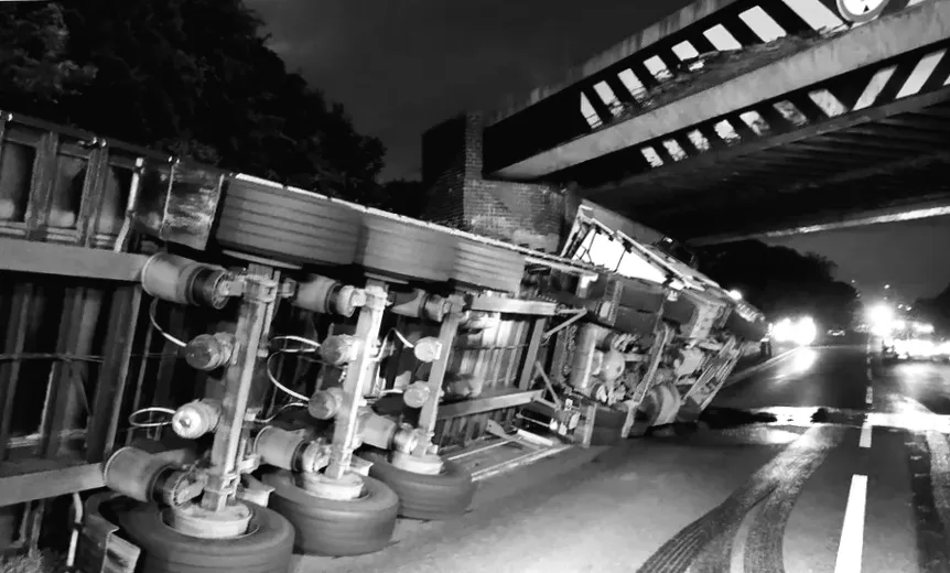 Керівництво автошляхів переглядає рішення щодо найбільш пошкодженого моста.