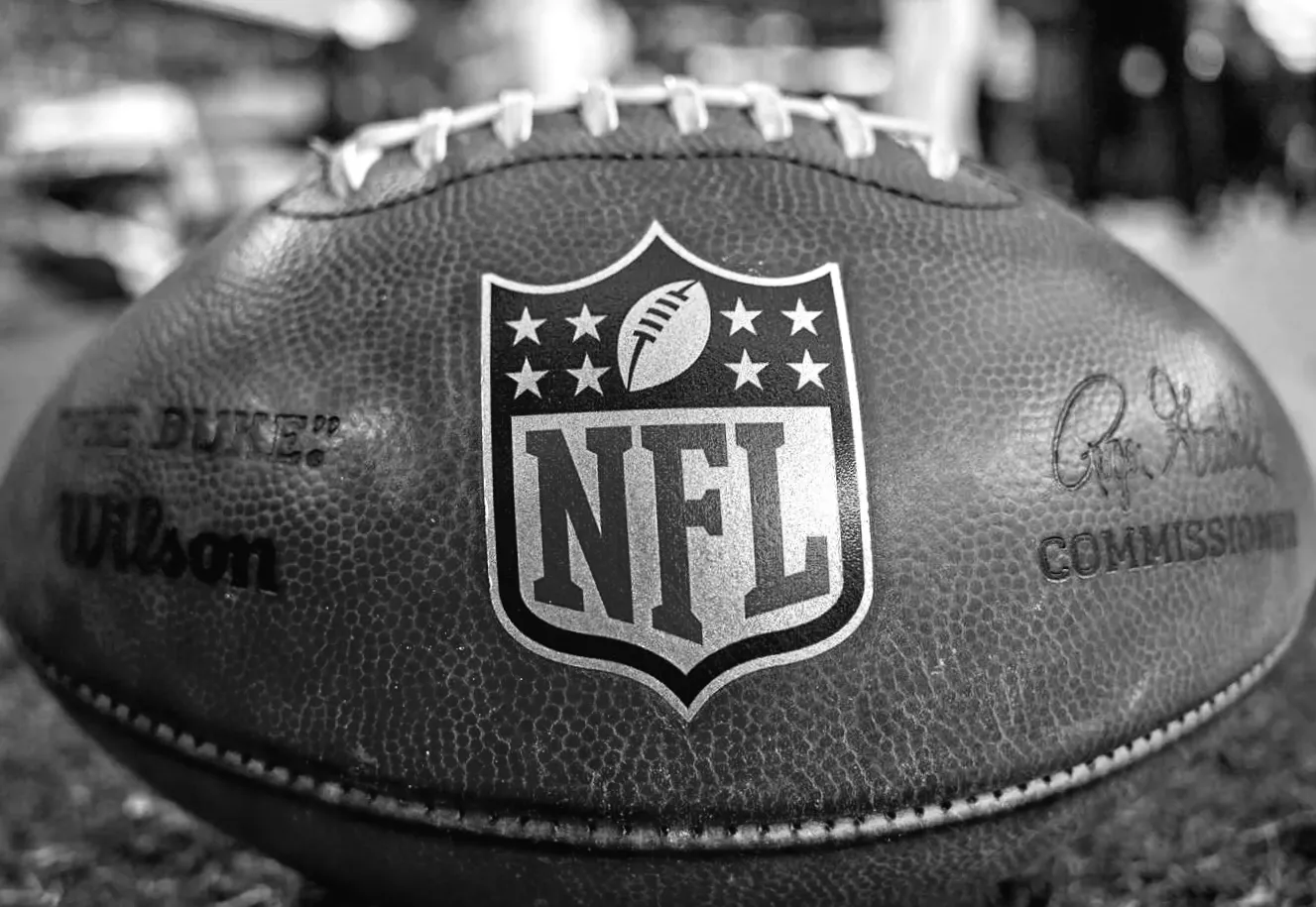 Батько розповів після того, як чотирирічна дочка отримала смертельні загрози через вірусний прогноз NFL (Ексклюзив)