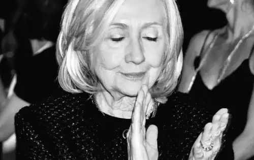 Гілларі Клінтон нічого не знає