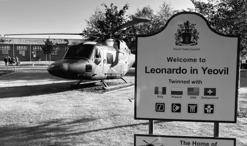 Невизначеність через скасування візиту міністра Леонардо