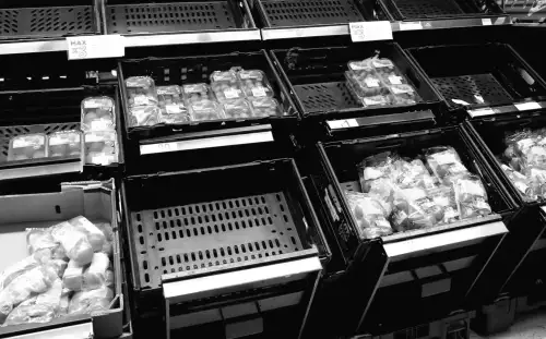 Україна: нові дані розкривають тривожну тенденцію виникнення "пустелі харчування": "Змушені підвищувати ціни"