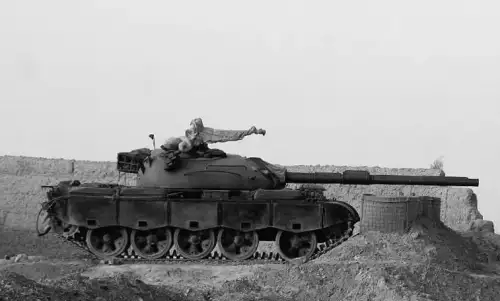 Міністр оборони Пакистану заявив, що країна перебуває у "відкритій війні" з Афганістаном після ударів.