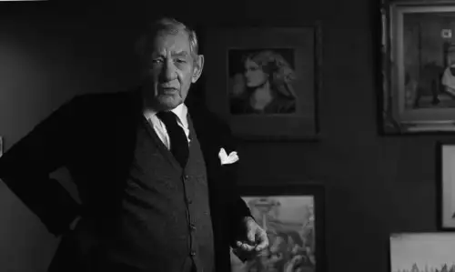 Сер Іан Маккеллен оживляє слова Лоурі.