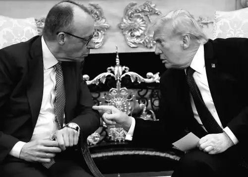 Трамп розриває нові розбіжності з Європою, уникаючи втягнення в війну з Іраном