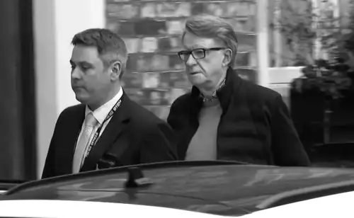 Скасовані умови застави Мендельсона після арешту за порушення обов'язків на посаді